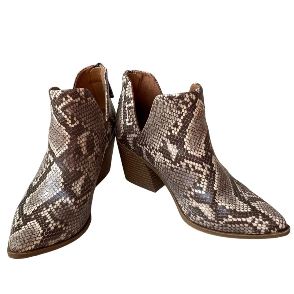 SCOOP Cut Out Booties Pointed Toe Block Heel Snakeskin Print Brown/Beige Women 7